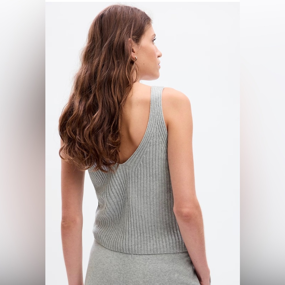 Gap CashSoft Rib Tank Top - Picture 2 of 7